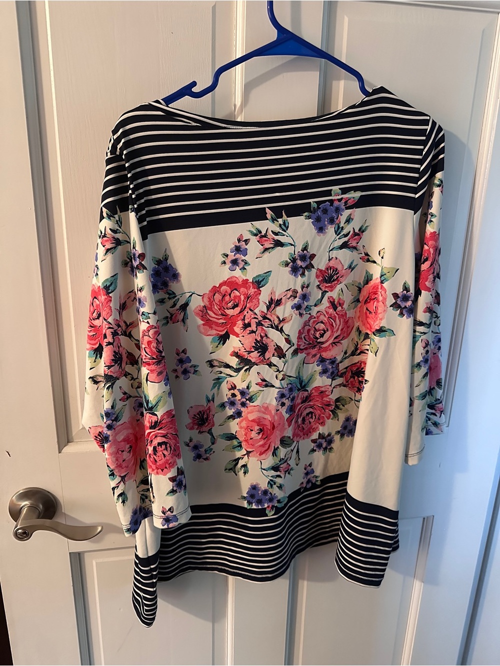 Charter Club Woman Navy Stripe Floral Boat Neck 3/4 Sleeve Top 1X - Picture 3 of 3
